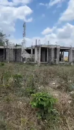 5bdrm House in Goba for sale