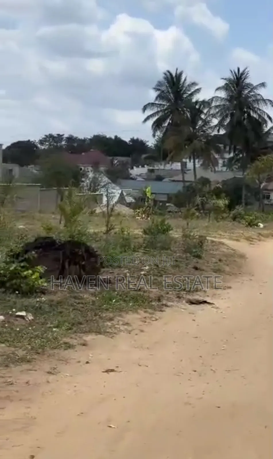 5bdrm House in Goba for sale
