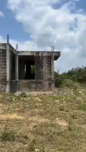 5bdrm House in Goba for sale