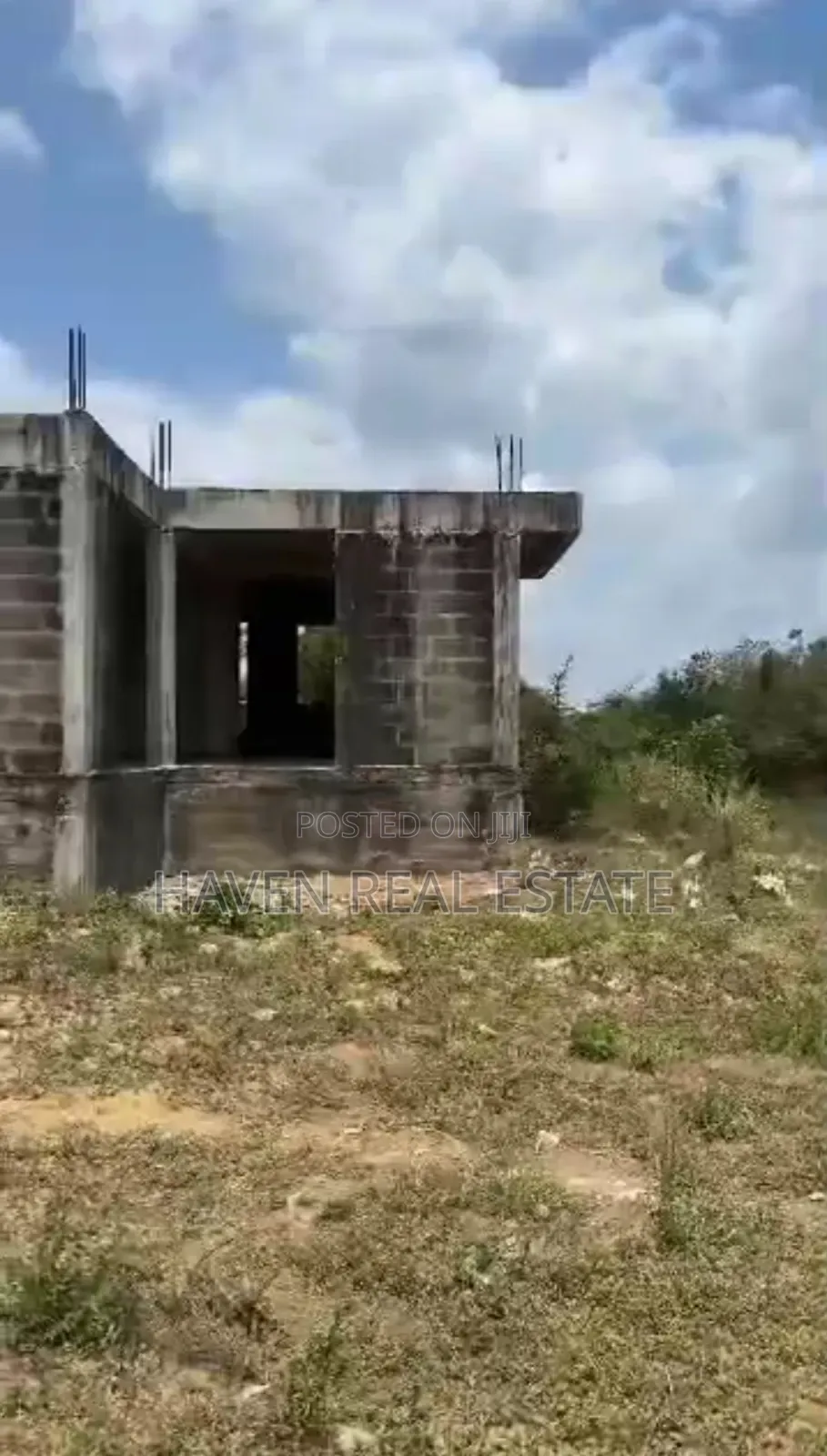 5bdrm House in Goba for sale