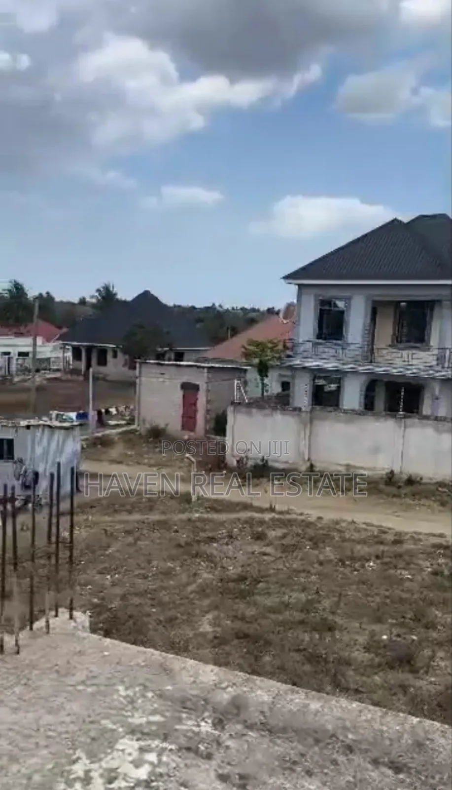 5bdrm House in Goba for sale