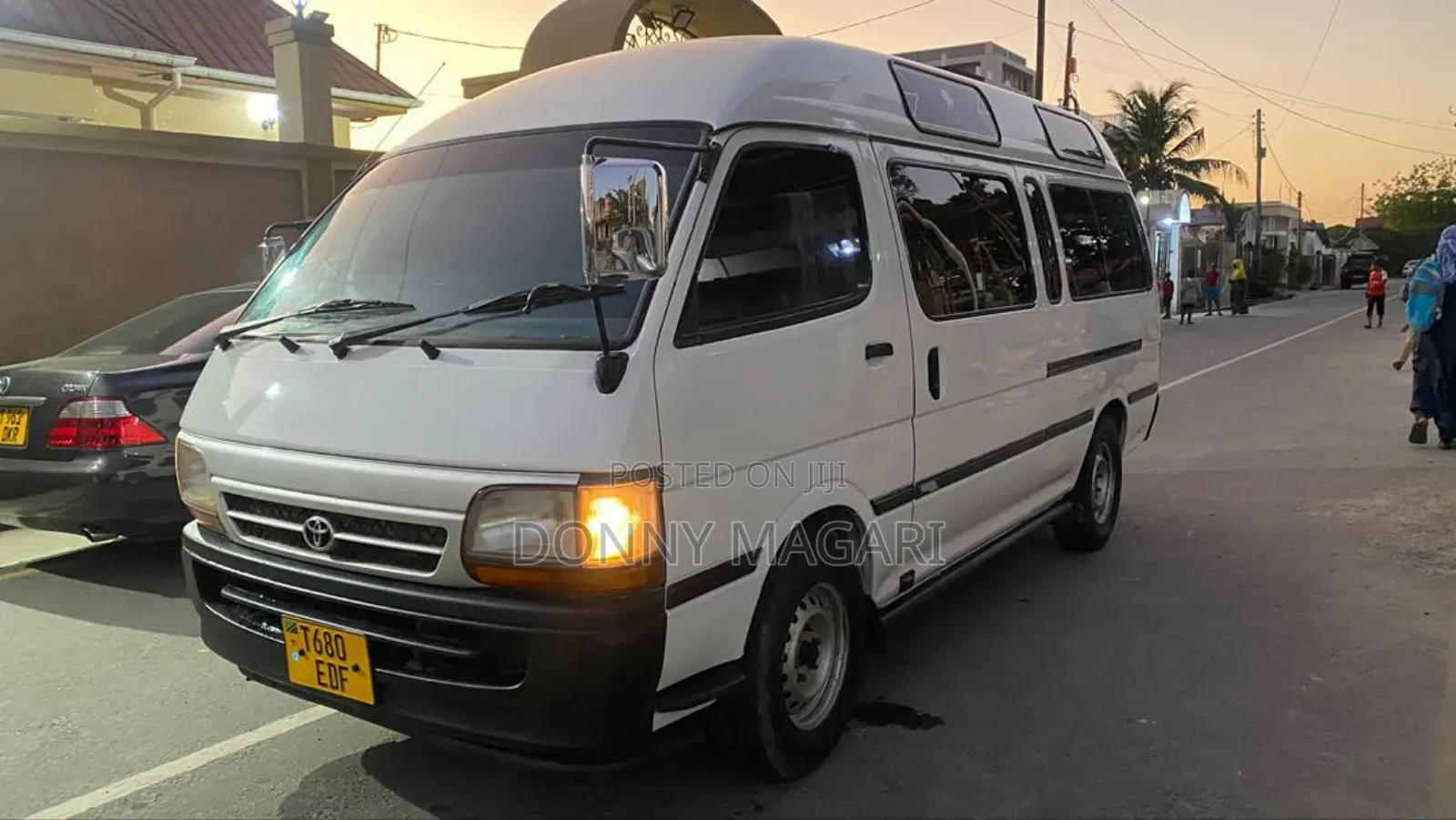 Toyota HiAce 2005 White