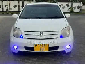 Toyota IST 2005 White
