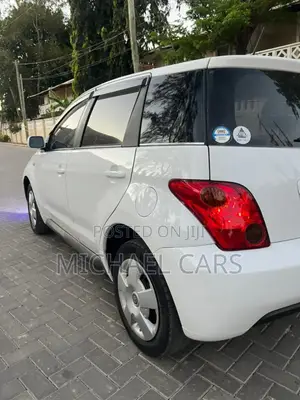 Toyota IST 2006 White