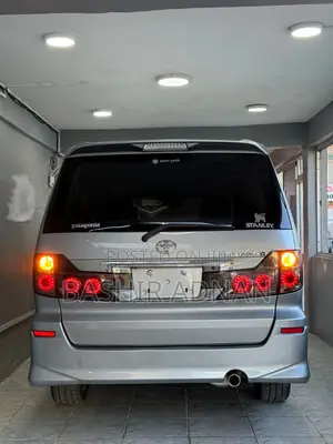 Toyota Alphard 2.4 Petrol FWD 2005 Gray