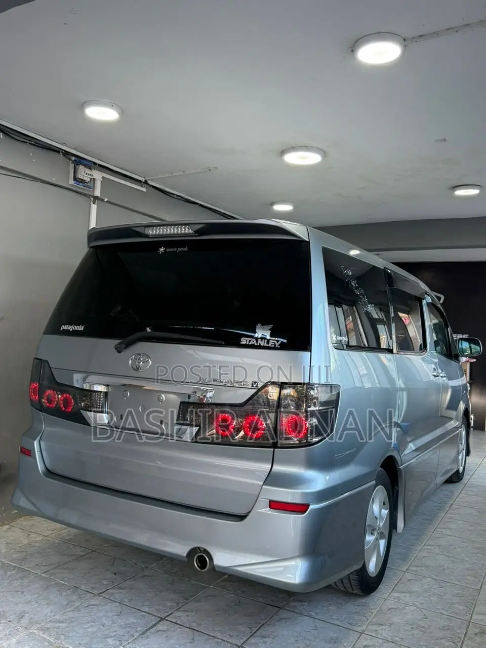 Toyota Alphard 2.4 Petrol FWD 2005 Gray