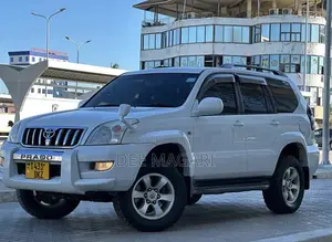 Toyota Land Cruiser Prado 2005 White