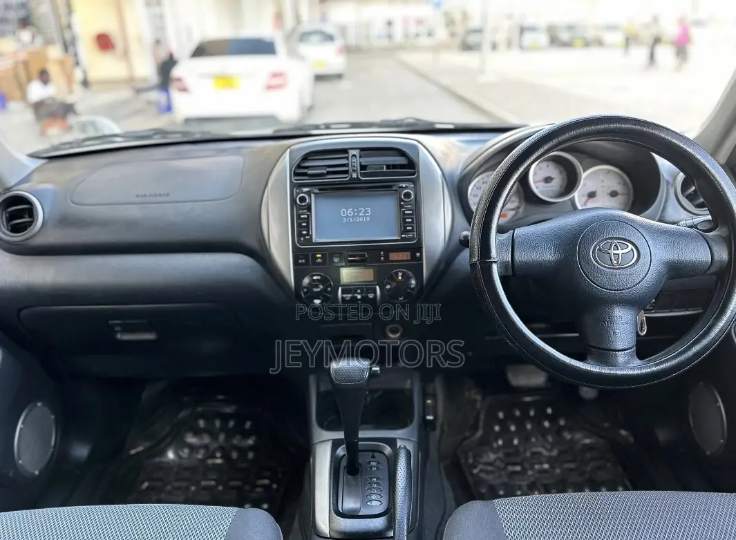 Toyota RAV4 2005 Silver