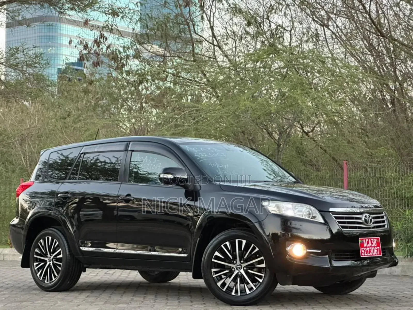 Toyota Vanguard 2012 Black