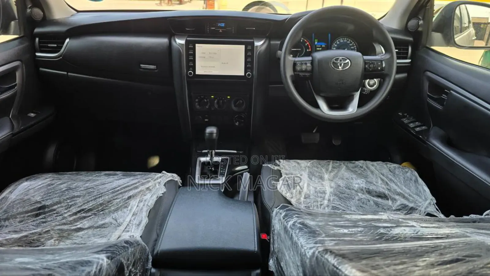Toyota Vanguard 2012 Black