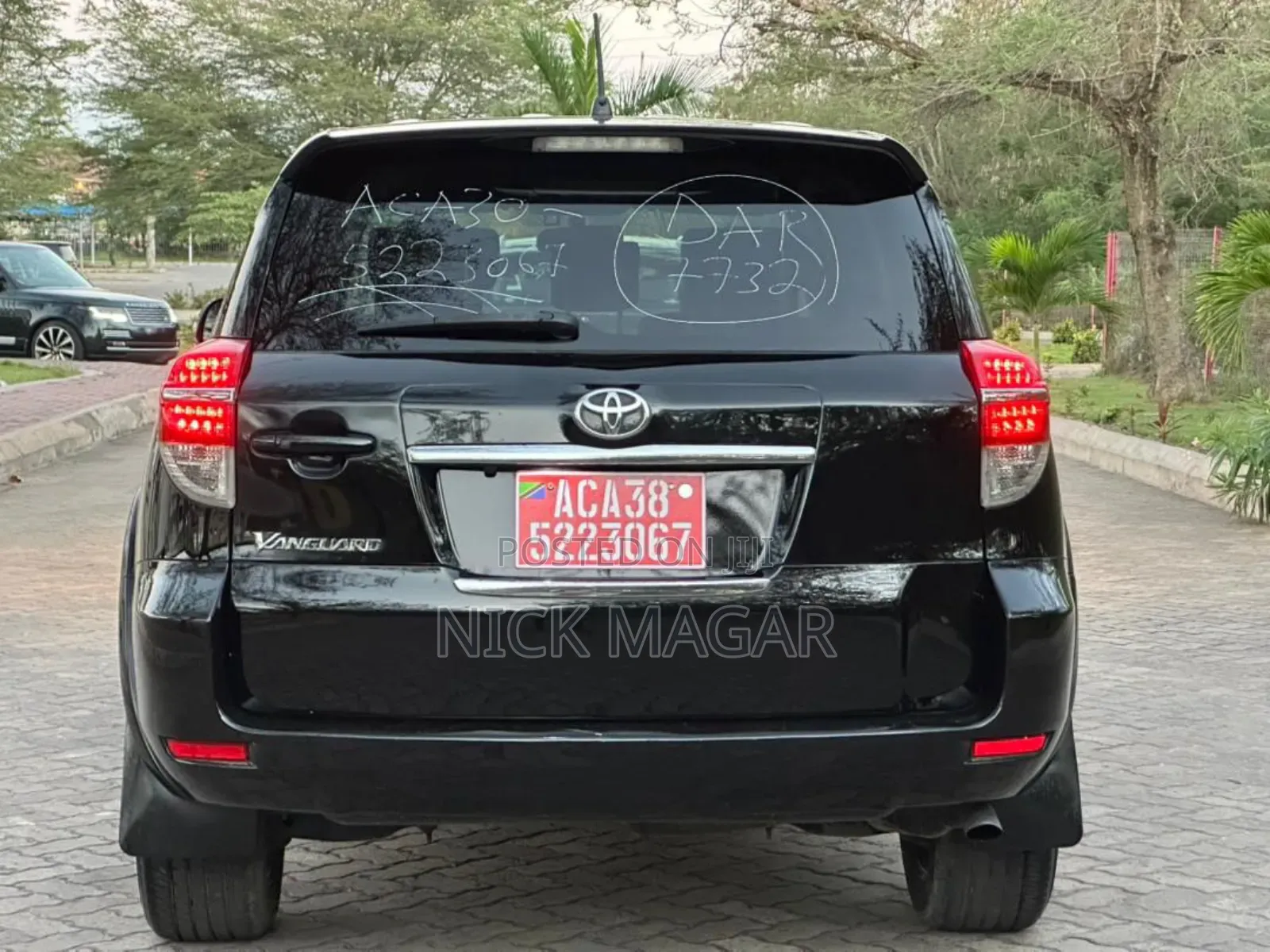 Toyota Vanguard 2012 Black