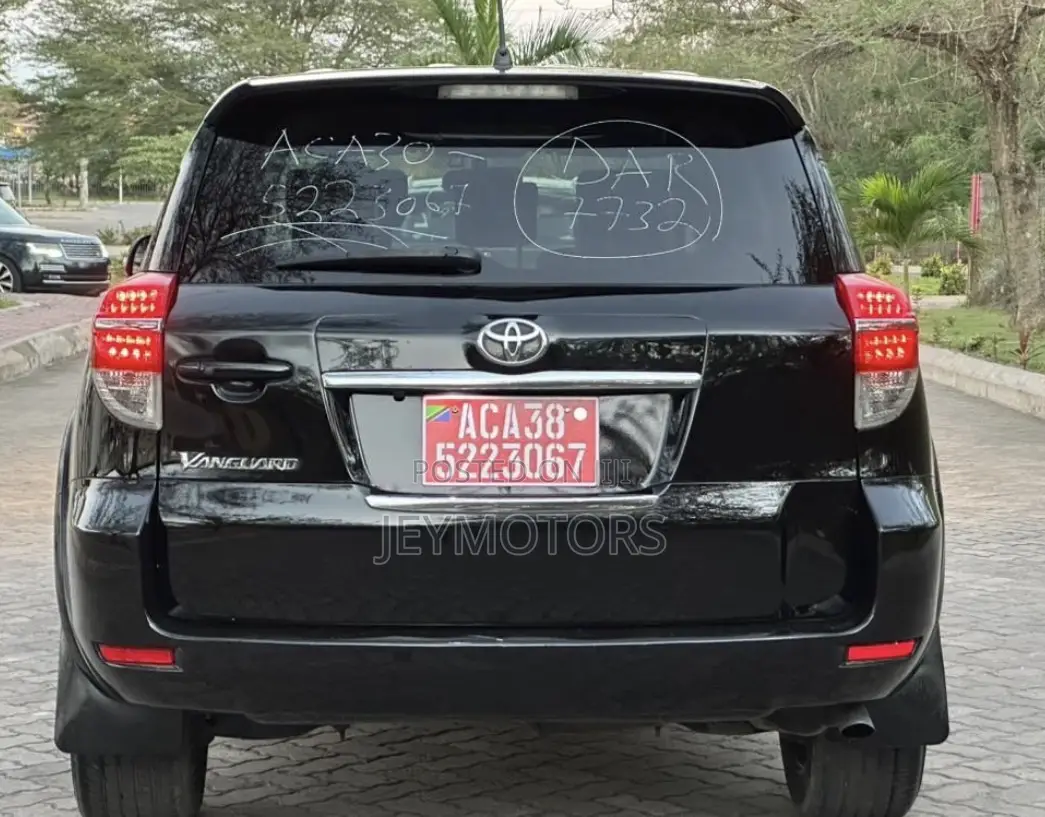 Toyota Vanguard 2012 Black