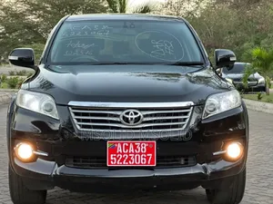 Toyota Vanguard 2012 Black