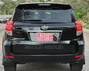 Toyota Vanguard 2012 Black