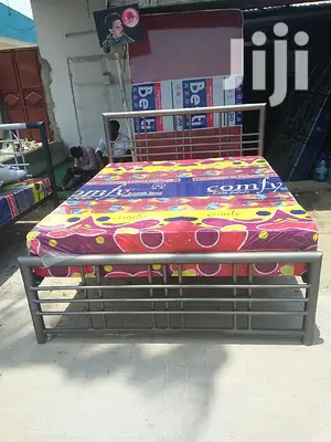 Vitanda Vizuri Vya Chuma Pamoja Na Magodoro Aina Zote