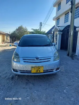 Toyota Corolla Spacio 2004 Silver