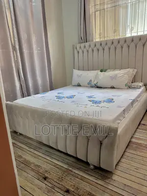 Kitanda Na Godoro Vyote Pamoja 5*6