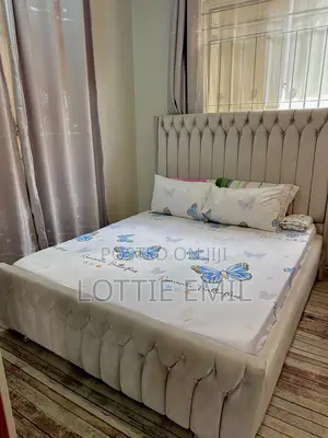 Kitanda Na Godoro Vyote Pamoja 5*6