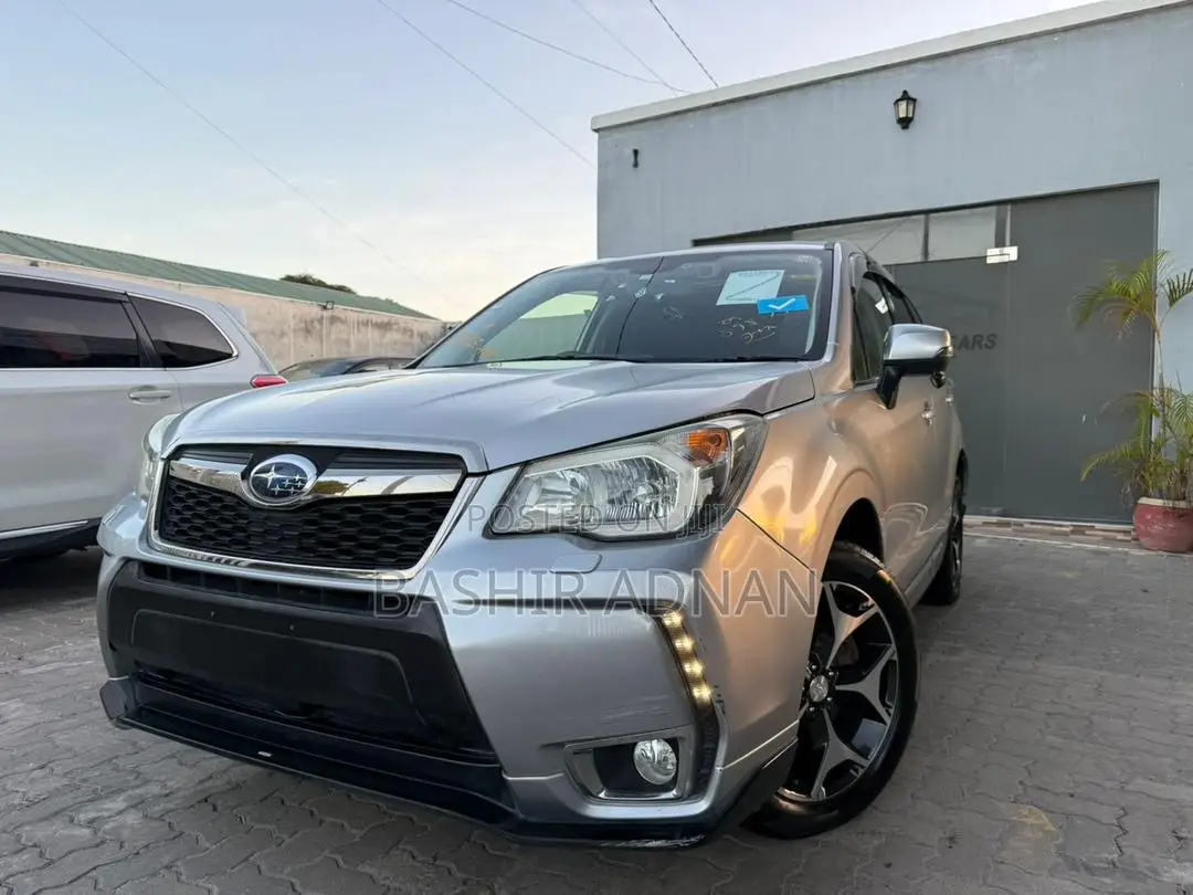 Subaru Forester 2.0XT Premium 4dr SUV AWD (2.0L 4cyl Turbo CVT) 2014 Silver