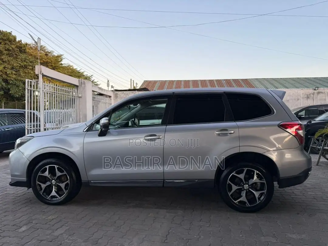 Subaru Forester 2.0XT Premium 4dr SUV AWD (2.0L 4cyl Turbo CVT) 2014 Silver
