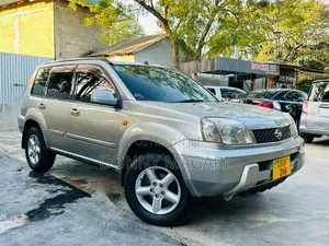 Nissan X-Trail 2002 Gold