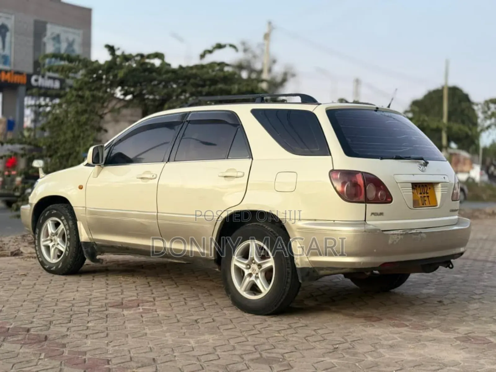Toyota Harrier 2005 White
