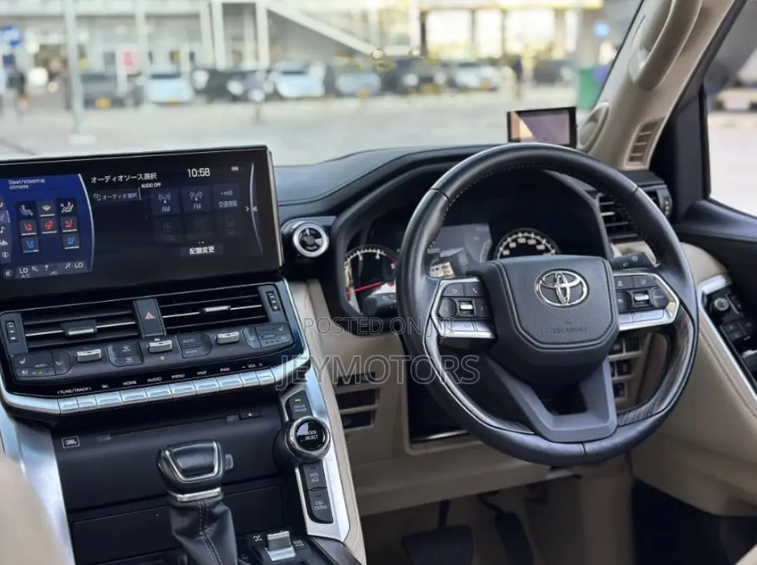 Toyota Land Cruiser 2023 Black