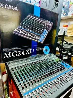 Electric Music Mixer 24 Chanel (Kawaida)