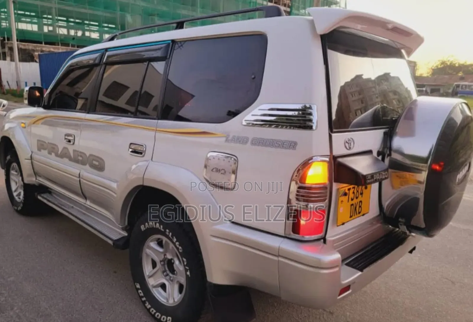 Toyota Land Cruiser Prado 2000 White