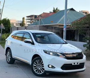 Toyota Harrier 2.0 2015 White