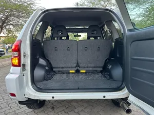 Toyota RAV4 2005 White