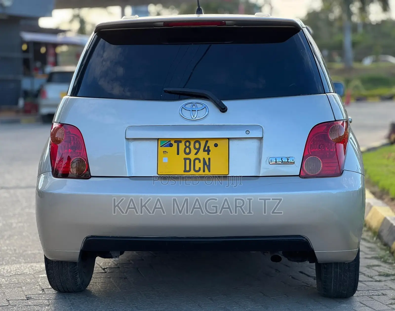 Toyota IST 2003 Gold