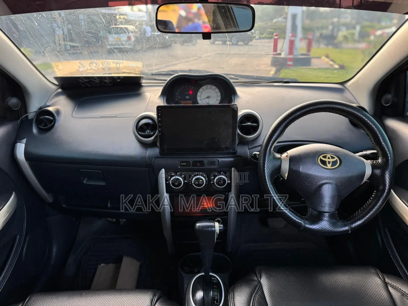 Toyota IST 2003 Gold
