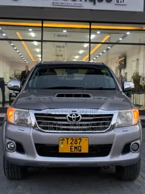 Toyota Hilux 2015 Silver
