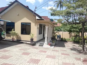 4bdrm House in Tanzania Daresalaam, Ilala for rent