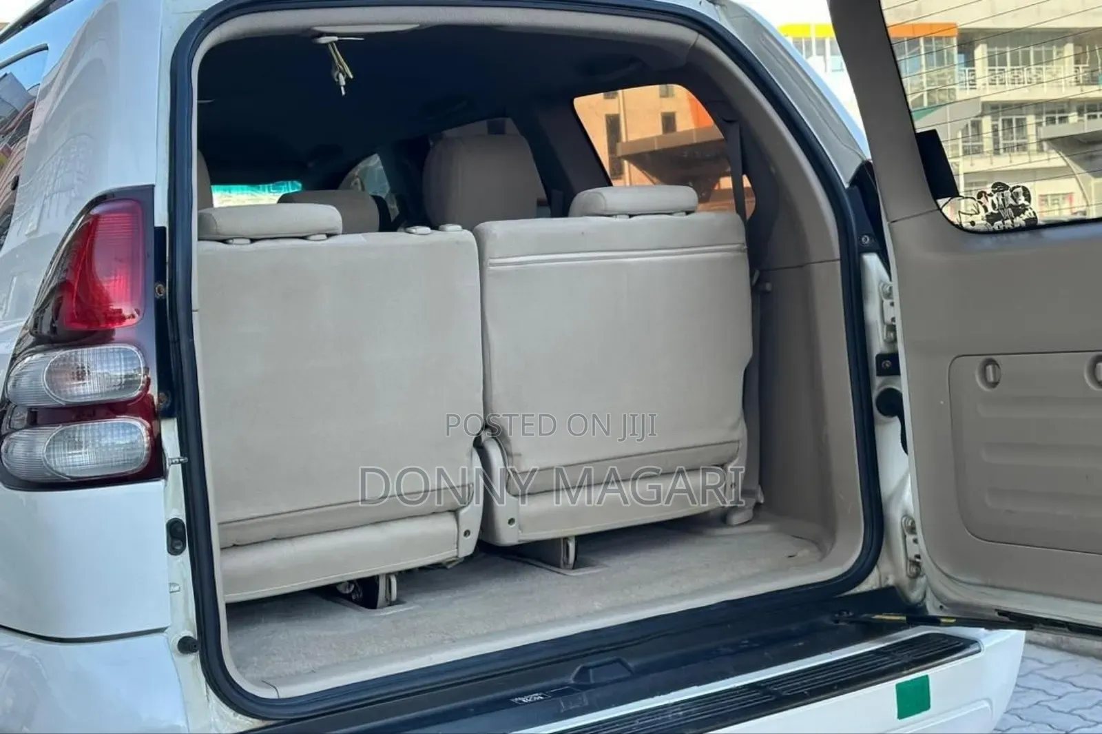 Toyota Land Cruiser Prado 2005 White