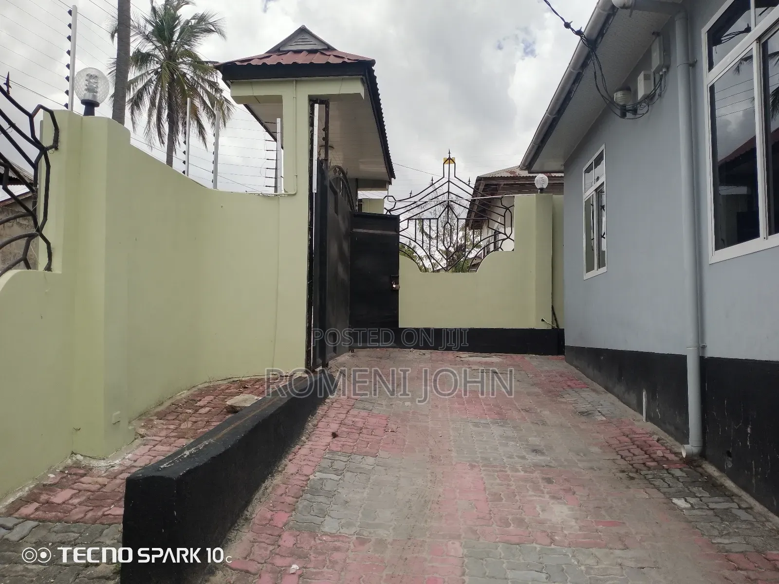 2bdrm Apartment in Tanzania Daresalaam, Ilala for rent