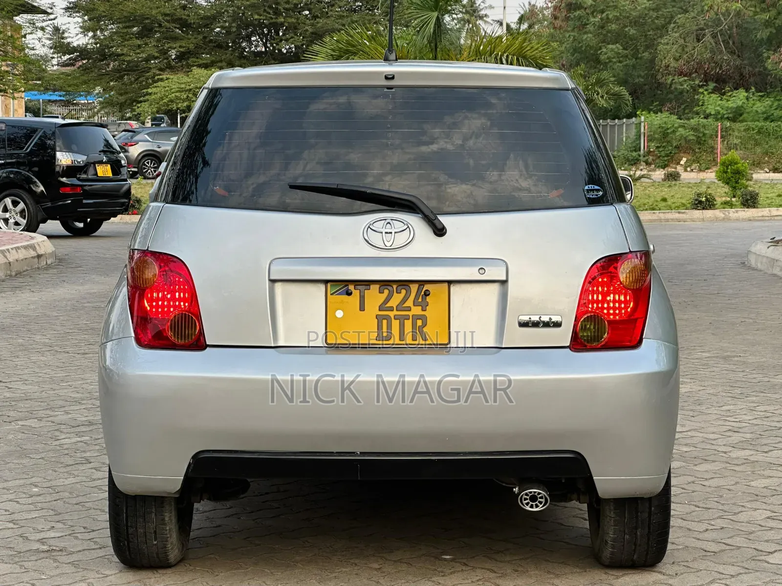 Toyota IST 2003 Silver