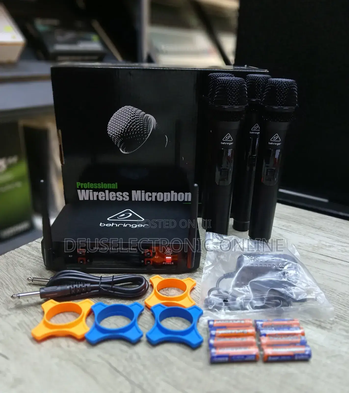 Behringer v-410 Wireless Microphones "4"