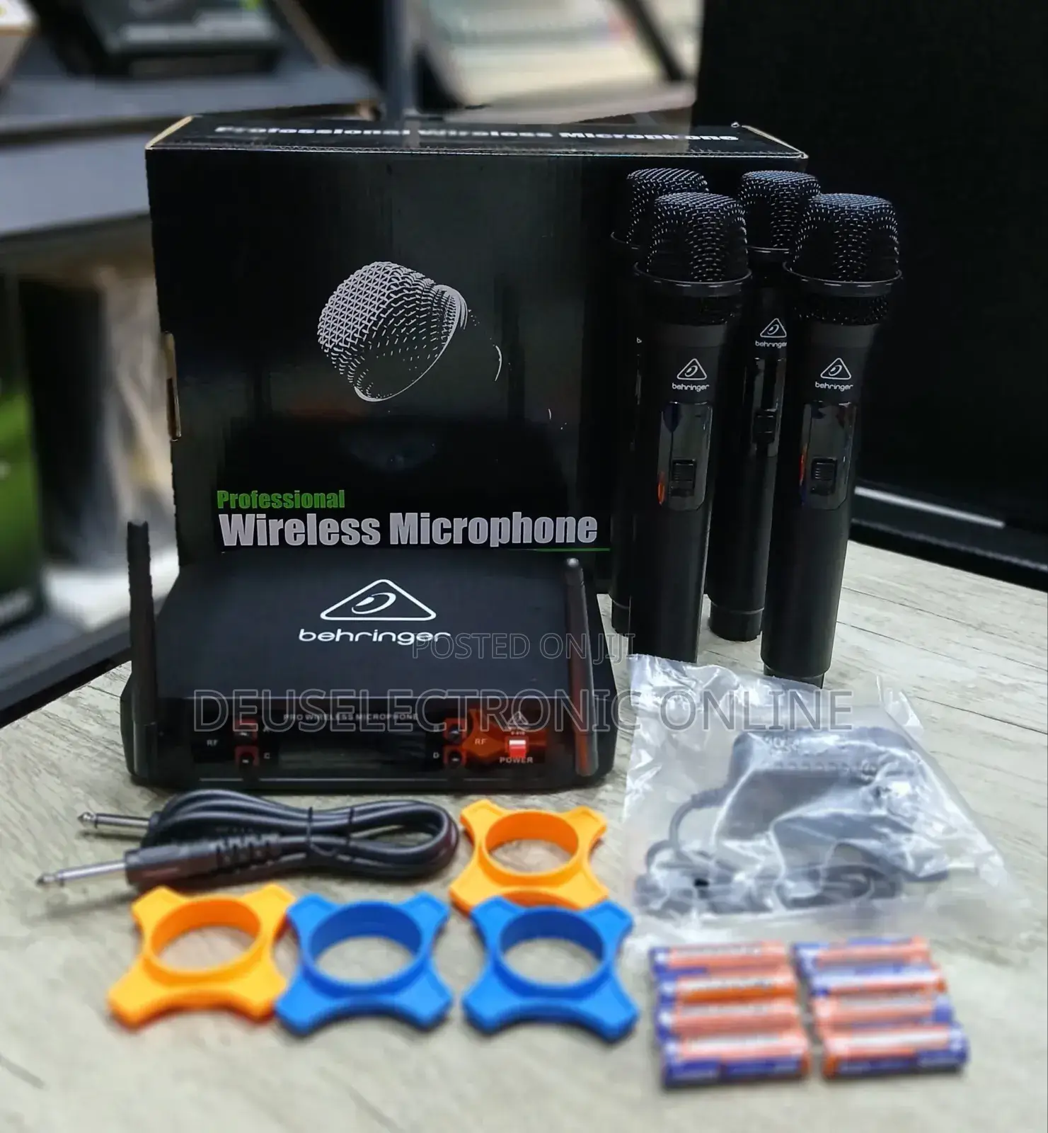 Behringer v-410 Wireless Microphones "4"