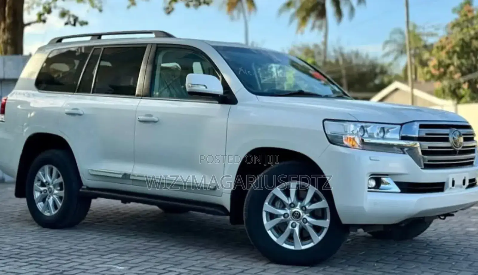 Toyota Land Cruiser 2020 White