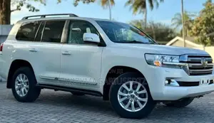 Toyota Land Cruiser 2020 White