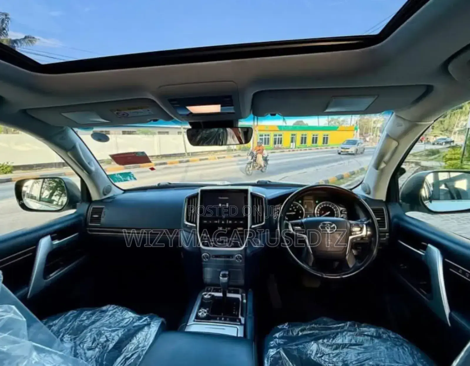 Toyota Land Cruiser 2020 White