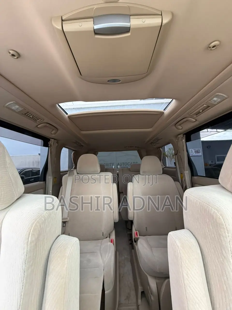 Toyota Alphard 2.4 Petrol FWD 2011 Gold