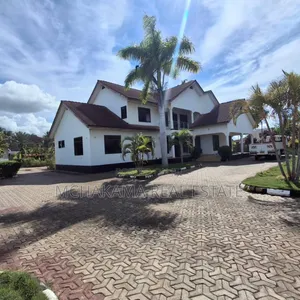 5bdrm Block of Flats in Mchakama Real Estate, Kunduchi for sale