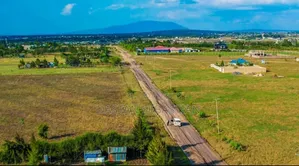 Boma Ng'ombe Kwa Wasomali Stendi Mita 50 Toka Lami