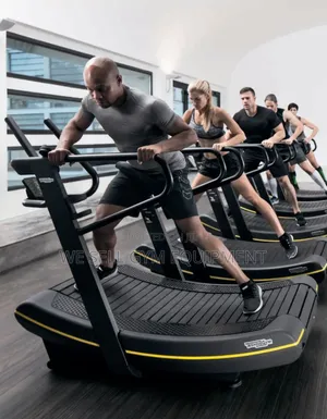 Curved Treadmill Does Not Use Electricity