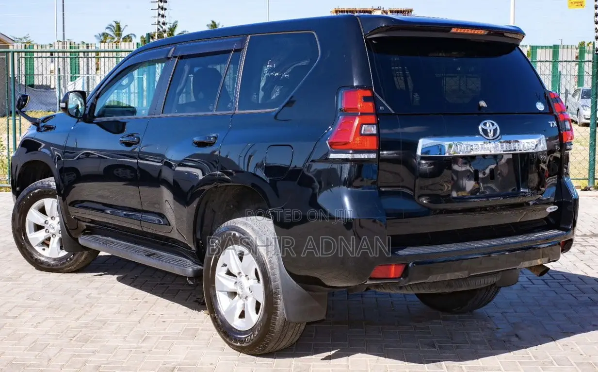 Toyota Land Cruiser Prado 2.7 2019 Black