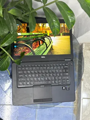 Laptop Dell Latitude 7450 8GB Intel Core I5 SSD 256GB