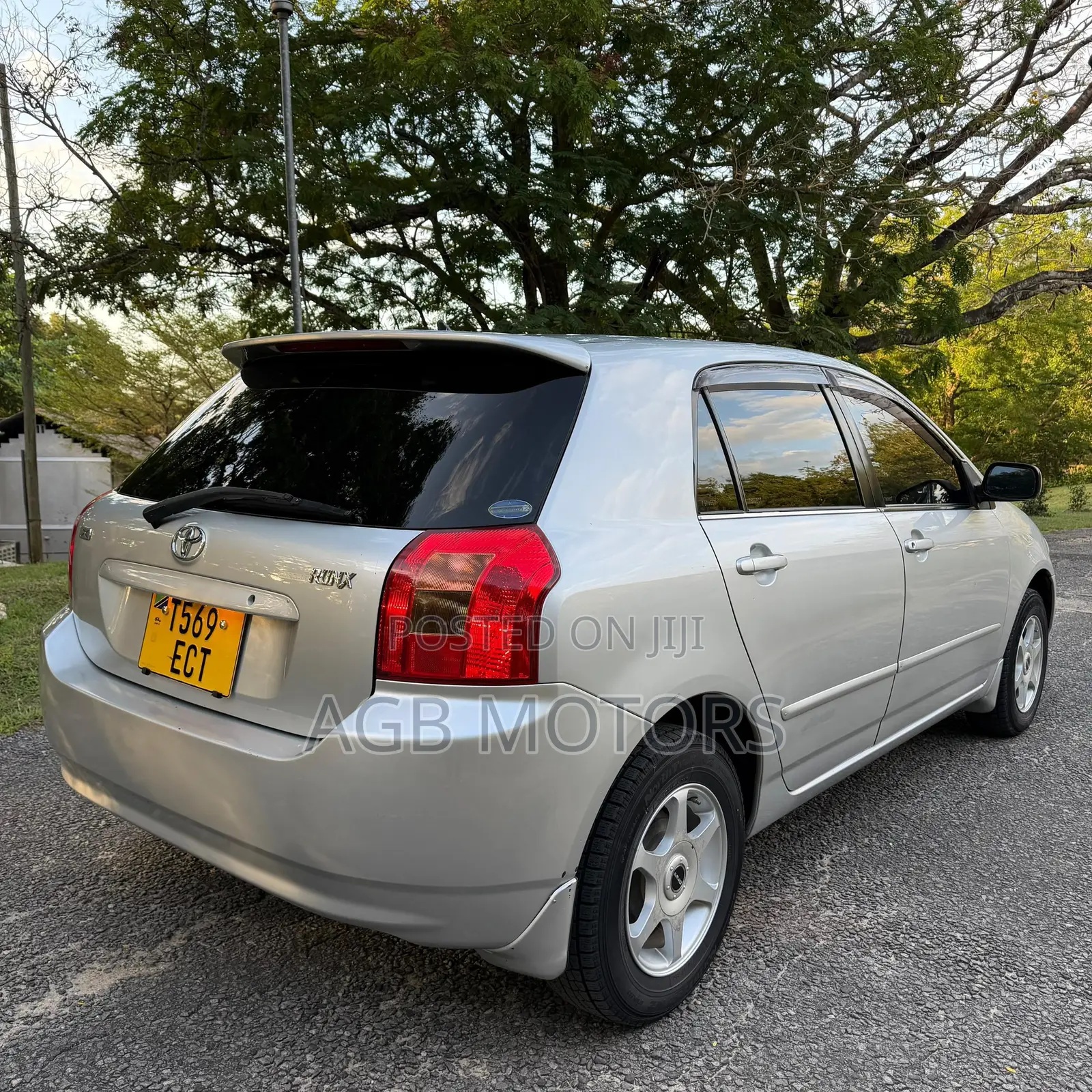 Toyota Corolla RunX 2004 Silver
